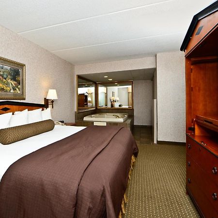 Ramada By Wyndham Plymouth Hotel & Conference Center Kamer foto