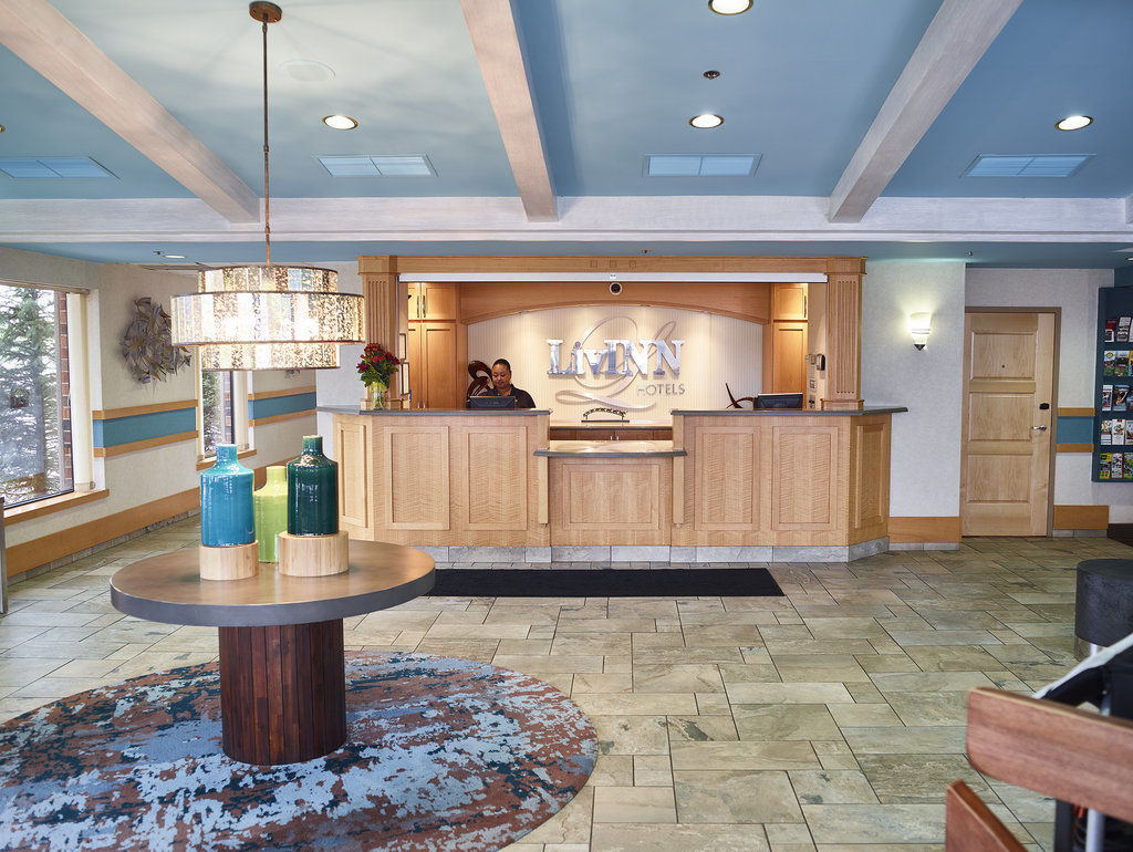 Ramada By Wyndham Plymouth Hotel & Conference Center Buitenkant foto